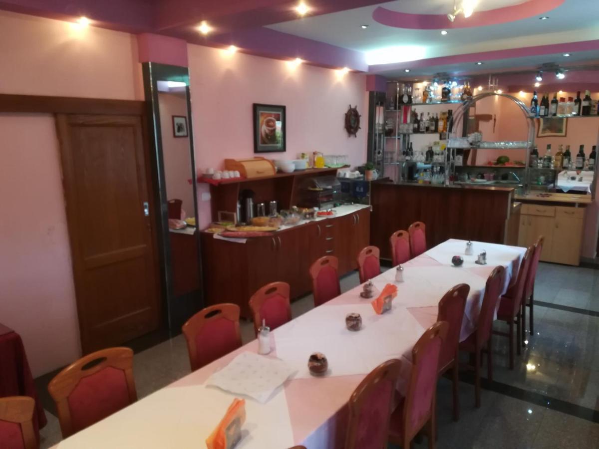 Guesthouse San Antonio Ploce  Ngoại thất bức ảnh